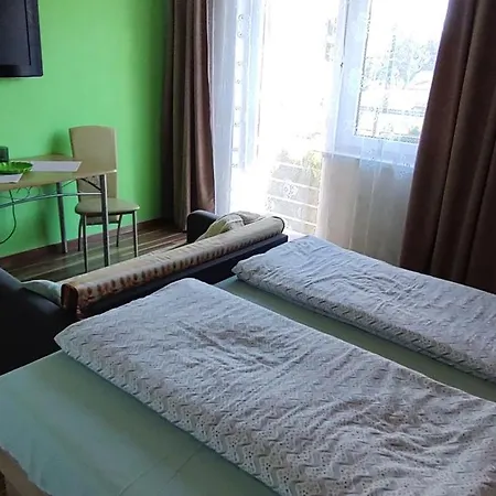Kır Evi Michaela *